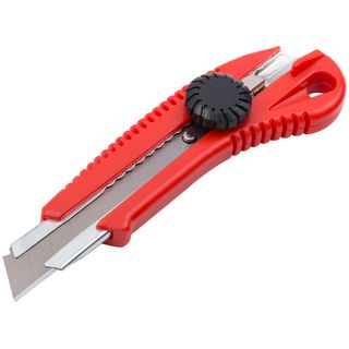 Нож технический 18 мм усиленный, вращ прижим FIT IT 10238