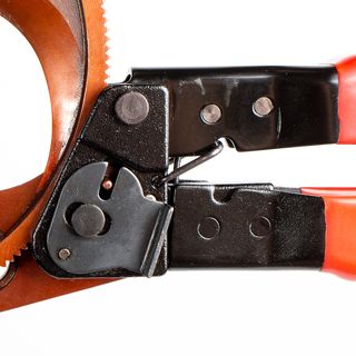 Секторные ножницы для резки бронированных кабелей Ø до 53 мм